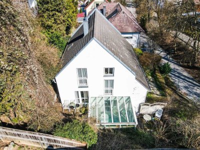 Kein Haus von der Stange: Individuelles Einfamilienhaus in ruhiger Wohnlage in LA-Achdorf!