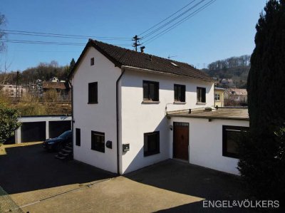 Zweifamilienhaus in unmittelbarer Waldrandlage von Saarbrücken / Schafbrücke!