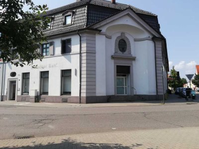 Repräsentatives Wohn- & Geschäftshaus in LU-Oppau – Enormes Upside-Potenzial & Teilvermietet