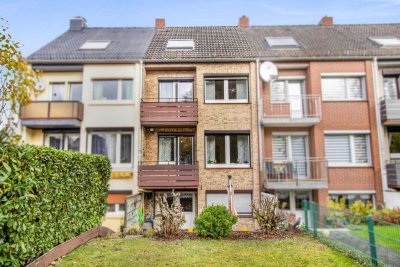 Bremen-Obervieland: Gepflegtes Reihenmittelhaus mit neuen Fenstern in ruhiger Lage für Familien