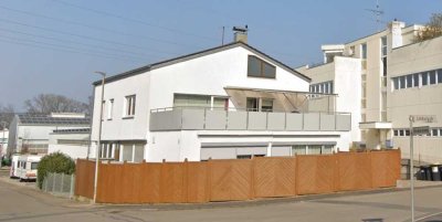 Geräumiges, preiswertes und modernisiertes 10,5-Zimmer-Mehrfamilienhaus in Esslingen am Neckar