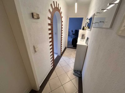 Vollständig renovierte 2,5-Raum-Wohnung mit Einbauküche in Herne