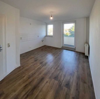 *Feierabend-Glück auf dem Balkon* Schöne 2-Zimmer-Wohnung ab sofort verfügbar!