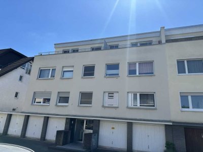 Lichtdurchflutetes Penthouse-Appartement mit schönem Blick und bester Lage von Bonn Kessenich