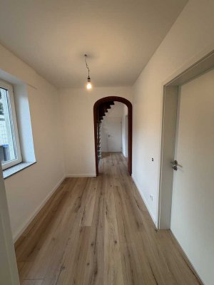 *Köln - Marsdorf * - Doppelhaushälfte mit Garage und Garten