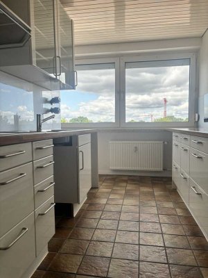 Freie 3 Zimmerwohnung - Toller Grundriss - Loggia - Einzelgarage inklusive