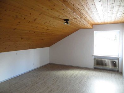 Ansprechende 2-Zimmer-DG-Wohnung in Schwindegg