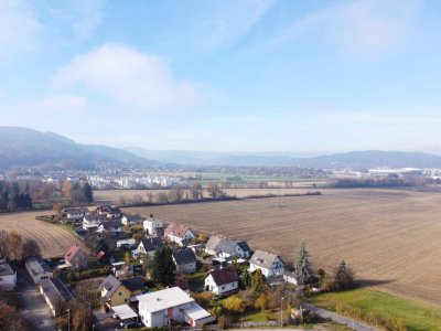 Weitläufiges Grundstück mit charmanten Haus