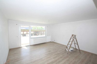 Schöne moderne 4-Zi-Whg mit Balkon, 1.OG!