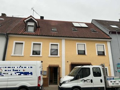 Sanierungsbedürftiges 3-Etagenhaus in Bruchsal-Heidelsheim