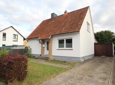 Familienfreundliches Handwerkerhaus mit sep. Bungalow auf großzügigem Grundstück in ruhiger Lage!