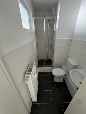 Erstbezug nach Karnsanierung! Helle 2,5-Zimmerwohnung m. Duschbad