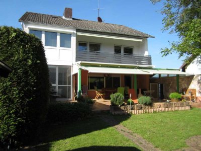 Attraktives 1-2 Familien/Mehr-Generationen Haus/Ferienwohnung mit guter Rendite/ruhige,gute Lage