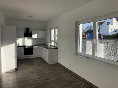 Gepflegte Haushälfte mit 4,5 Zimmern und Carport in Oberkochen