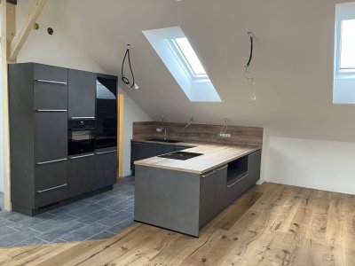 Moderne Dachbodenwohnung sucht Familie