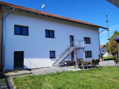 Erstbezug nach Sanierung: freundliche 4-Zimmer-Wohnung in Schöfweg
