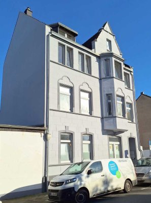 Zentrale 2-Zimmer-DG-Wohnung in Hilden – 300 m zur S-Bahn S1, provisionsfrei