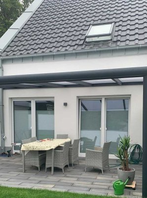 Fast neu! Toller Preis! DHH in beliebter Lage!