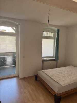 frei: Zeitz 2-ZKB-EG mit Balkon+Küchenzeile in ruhiger Lage