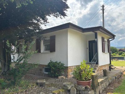 Charmanter 3,5-Zimmer-Bungalow mit EBK in Böchingen