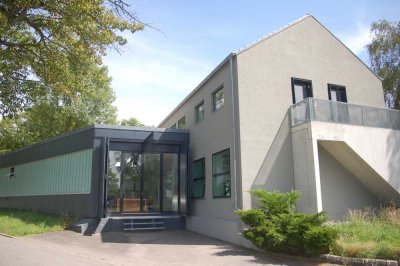 Modernes Wohn- & Bürogebäude mit viel Potenzial in 74632 Neuenstein!