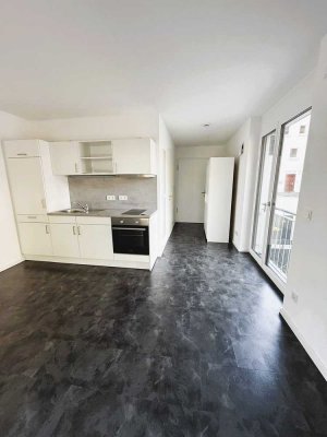 Exklusives 1-Zimmer-Appartement mit Einbauküche und Stellplatz zu vermieten