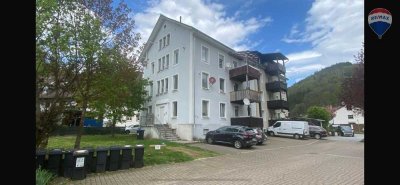 5 vermietete 
Wohnungen mit 
je einem Stellplatz!