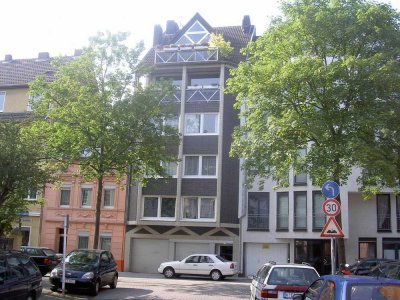 Köln-Lindenthal,UNI-Nähe, sehr schönes u ruhig gelegenes App, Pantryküche, Stadt-Park-nähe Privat