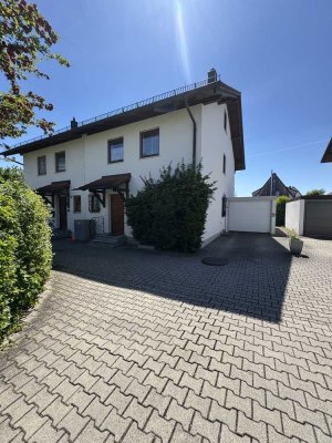 Gepflegte  DHH mit herrlichen, kleinen Garten äußerst ruhig im Norden Mühldorf´s gelegen.