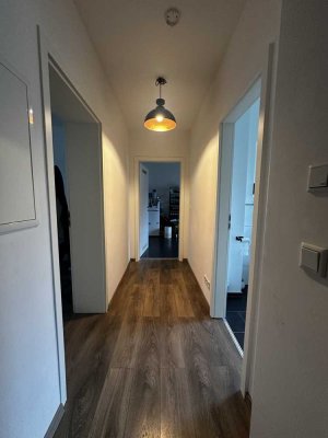 Gut geschnittene 2 Zimmer Whg mit großer Küche