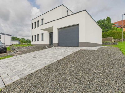 Erstbezug ! Design-Villa im grünen Wohnparadies