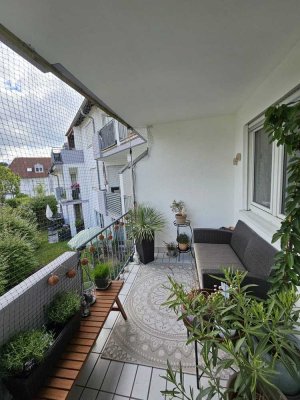 Helle 2-Zimmer-Wohnung mit Balkon, EBK, TG-Stellplatz & Seenähe – auch für WG geeignet