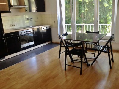 Teilmöblierte 3 - Zimmer - Wohnung in Bonn-Zentrum