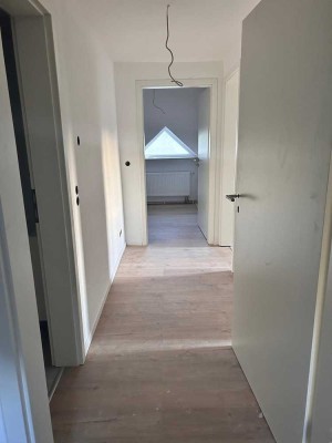 Kernsanierte 2 ZKB Dachgeschosswohnung in Braubach