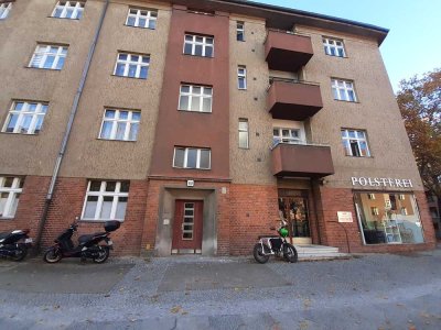 Großzügige 1 Zimmerwohnung mit Balkon im zentralen Steglitz
