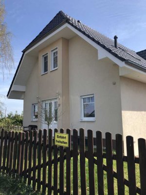 Schönes Einfamilienhaus im Grünen mit guter Anbindung,  geh. Innenausstattung in Mühlenbecker Land
