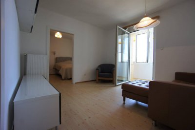 Möblierte Dachgeschosswohnung im Stockhofviertel mit zentrumsnaher Lage, Blick in das Mühlviertel und auf den Linzer Dom