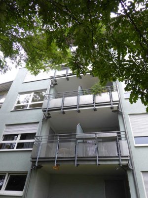 PRIVAT, helle 2-Zimmerwohnung mit Südwestbalkon