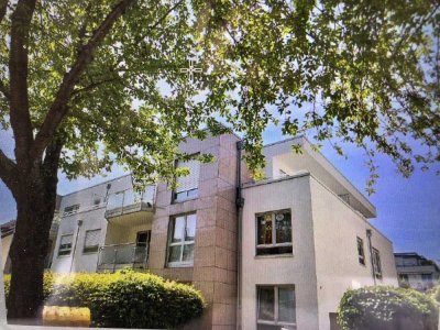 Penthouse mit 2 Balkonen, EBK und TG-Platz in Bonn-Beuel