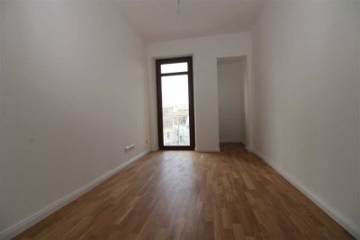 ++4-Zimmer- Wohnung im frisch modernisierten Mehrfamilienhaus++