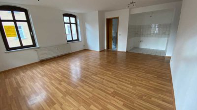 niedliche 2-Zi.-Whg. mit Dusche im Werdauer Zentrum