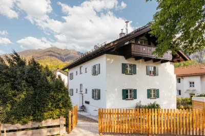 Charmante, hochwertig sanierte 45,2 m²-Wohnung in Kochel am See – Südbalkon, Bergblick und Kamin