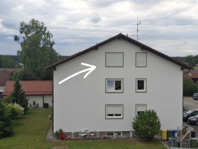 helle, ruhige 3,5-Zimmer-Dachgeschosswohnung mit Einbauküche in Aying/Großhelfendorf,