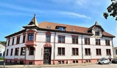 2 Stilvolle 4-Zimmer-Wohnungen sowie eine 2-Zimmer-Wohnung in Schopfheim zu verkaufen.