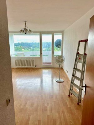 Wohnung mit Weitblick: 1-Zi.-Eigentumswohnung mit Tiefgaragenstellplatz  in Frankfurt Oberrad!