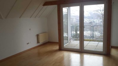 Ansprechende 2-Zimmer-Dachgeschoss-Wohnung mit Fernblick