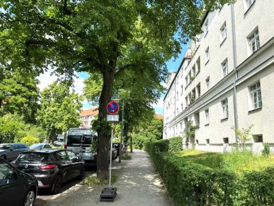 TOP SANIERTE 4 ZIMMERWOHNUNG MIT BALKON UND KAMIN  IN HERVORRAGENDER CITY -WEST LAGE