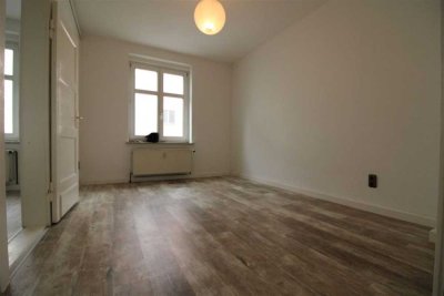 2 Raumwohnung mit Einbauküche