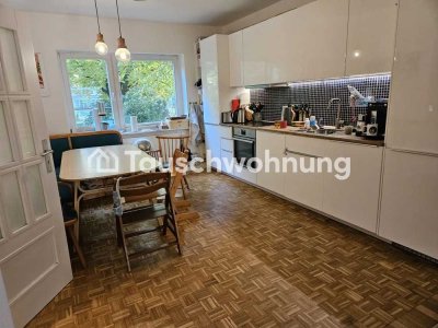 Tauschwohnung: Erdgeschosswohnung mit Garage und großem Küchen-Wohnbereich