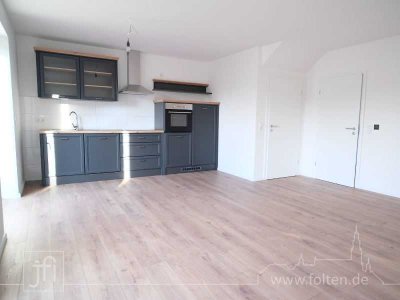 NEUBAU/ERSTBEZUG: Haushälfte mit 4 Zimmern, Carport, Einbauküche...